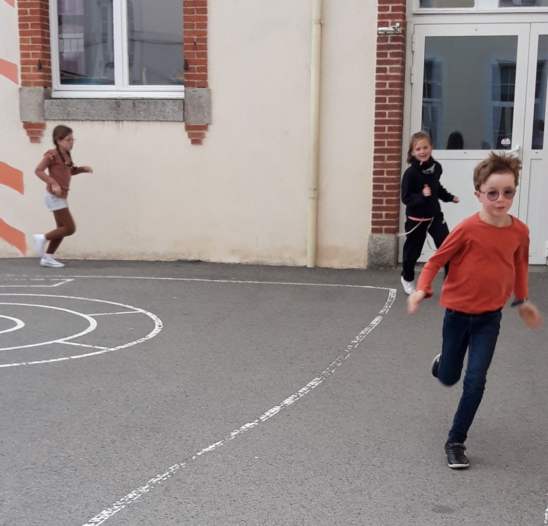 La Course Longue En Ce Ce Ecole Sainte Anne